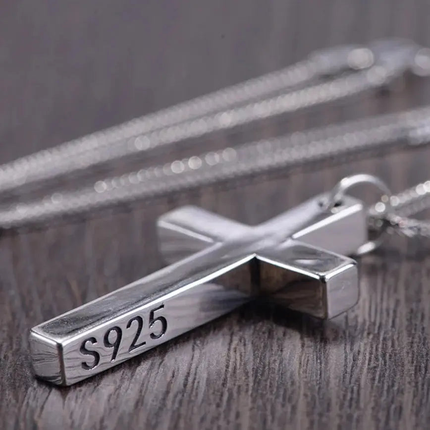 Pendentif croix en argent